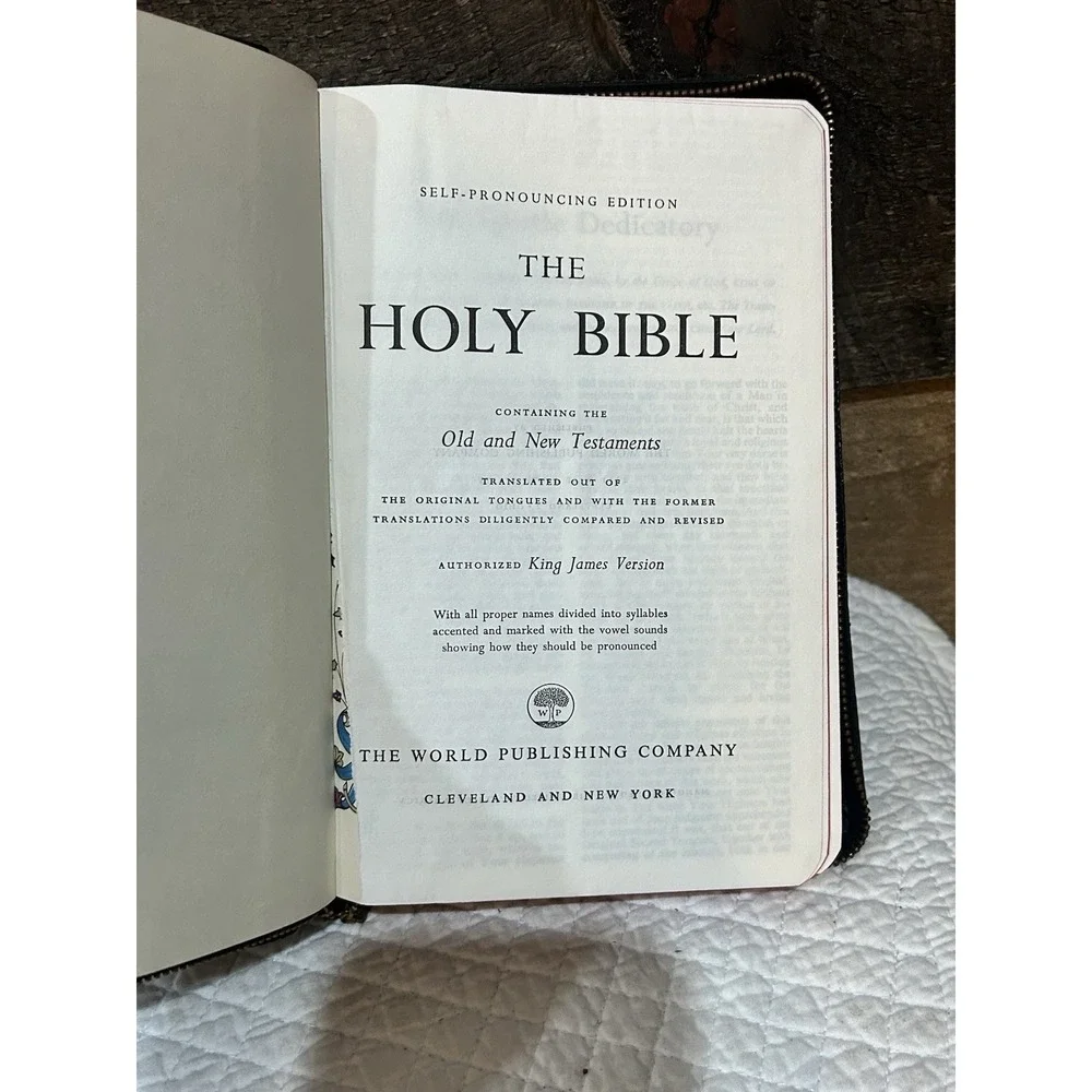 Holy Bible World Red‎ Letter Zip Leather Bible KJV King James Illustrated